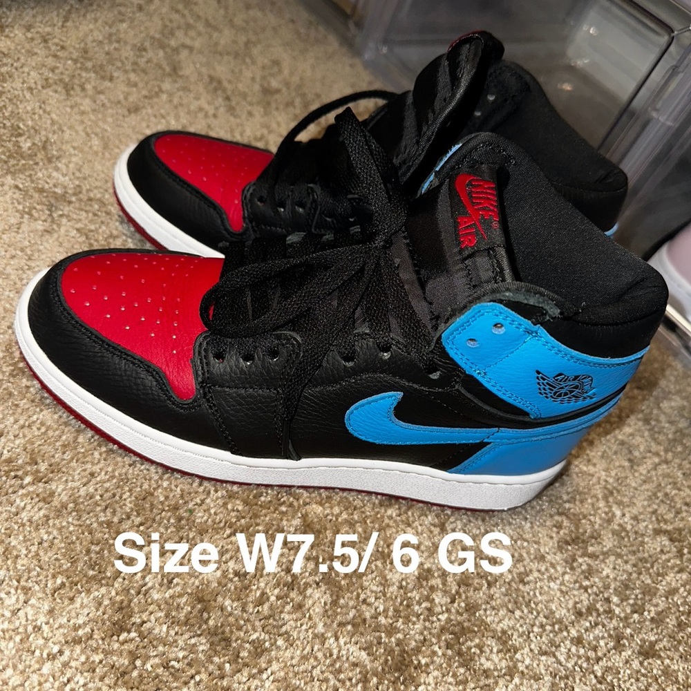 Nike AJ1 Black and Red Sneakers